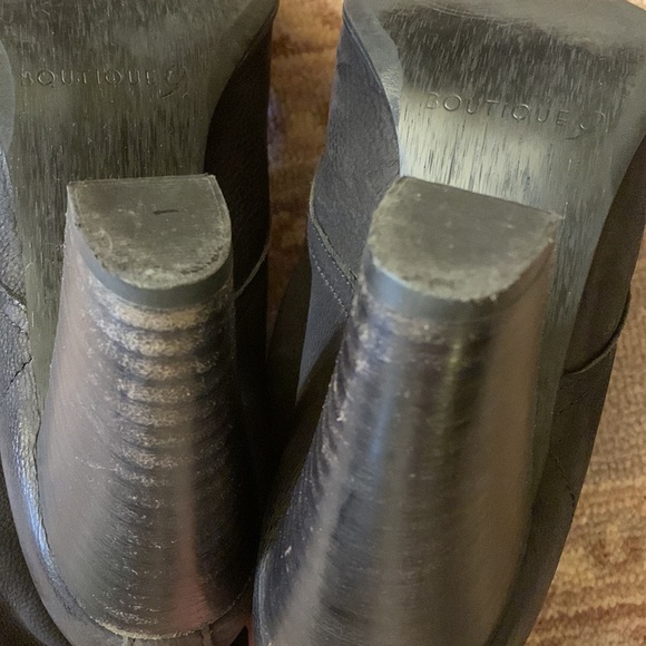 Boutique 9. Leather Lace Up Ankle Booties with Faux Fur lining size 9 - Picture 14 of 15